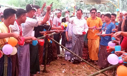 ওয়াগ্গার নোয়াপাড়ায় সাংগ্রাই জল উৎসব পালিত
