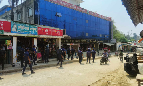 বান্দরবানের ৩ উপজেলায় যান চলাচলে কেএনএফের অনির্দিষ্টকালের নিষেধাজ্ঞা