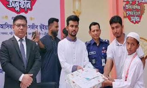 আগের মতো চাঁদাবাজি চলছে: আসিফ মাহমুদ