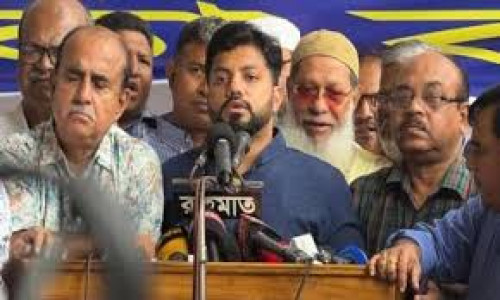 সরকার ইচ্ছাকৃতভাবে সেবায় ব্যাঘাত ঘটাচ্ছে ও দায়ভার আমাদের ওপর চাপানোর চেষ্টা করছে: ইশরাক