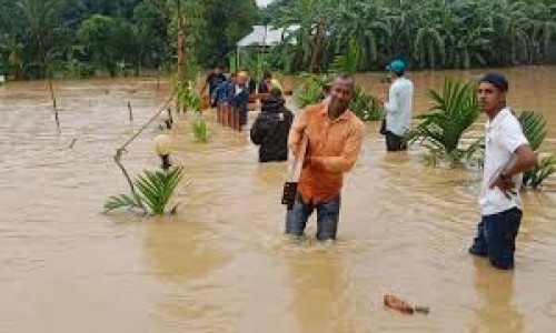 ভারত থেকে হু হু করে আসছে পানি, সঙ্গে বৃষ্টি, কুমিল্লায় বন্যার শঙ্কা