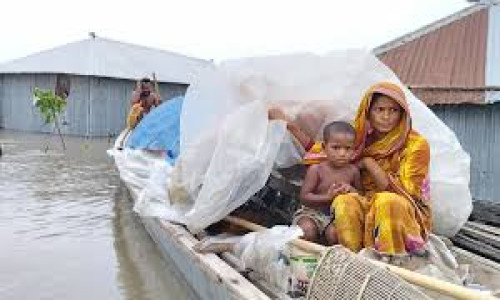 বন্যার্ত নারী ও শিশুদের পাশে স্বাস্থ্য সুরক্ষা নিয়ে সাতক্ষীরা বন্ধুসভা