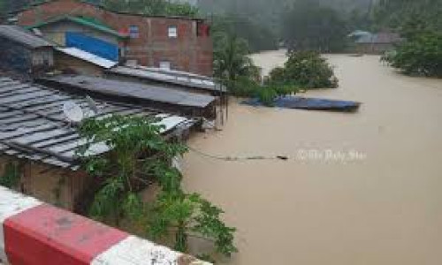 বন্যার দুই সপ্তাহ পরও ঘর তুলতে পারেননি তাঁরা