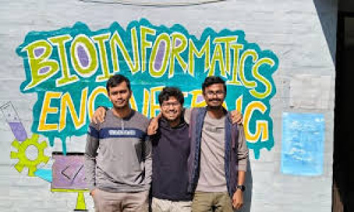 ক্যাম্পাসের জন্য নিজস্ব ‘সোশ্যাল মিডিয়া’ বানিয়েছে ‘তিন উস্তাদ’