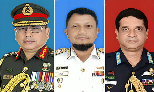 খালেদা জিয়াকে দেখতে এভারকেয়ার হাসপাতালে সেনা, নৌ ও বিমানবাহিনীর প্রধানেরা